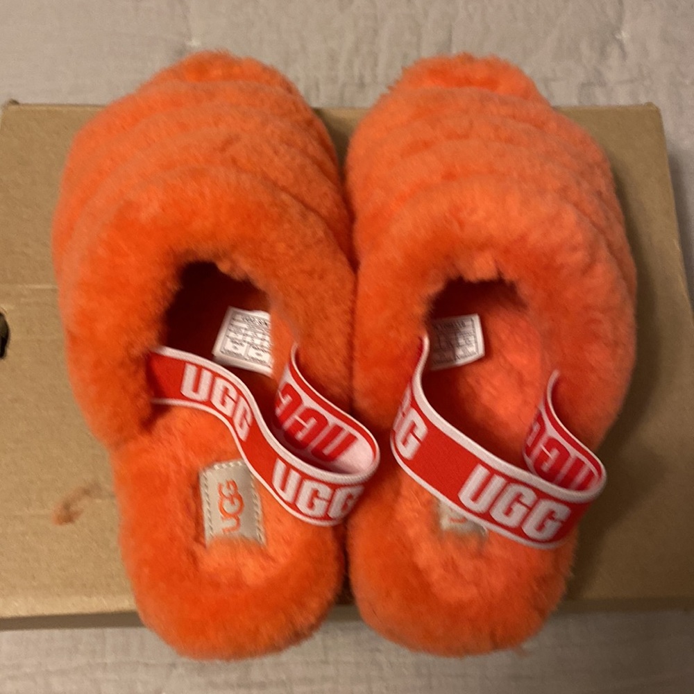 Host Pick 2/28 Women’s Ugg Fluff Yea Slides. Size7 - image 3